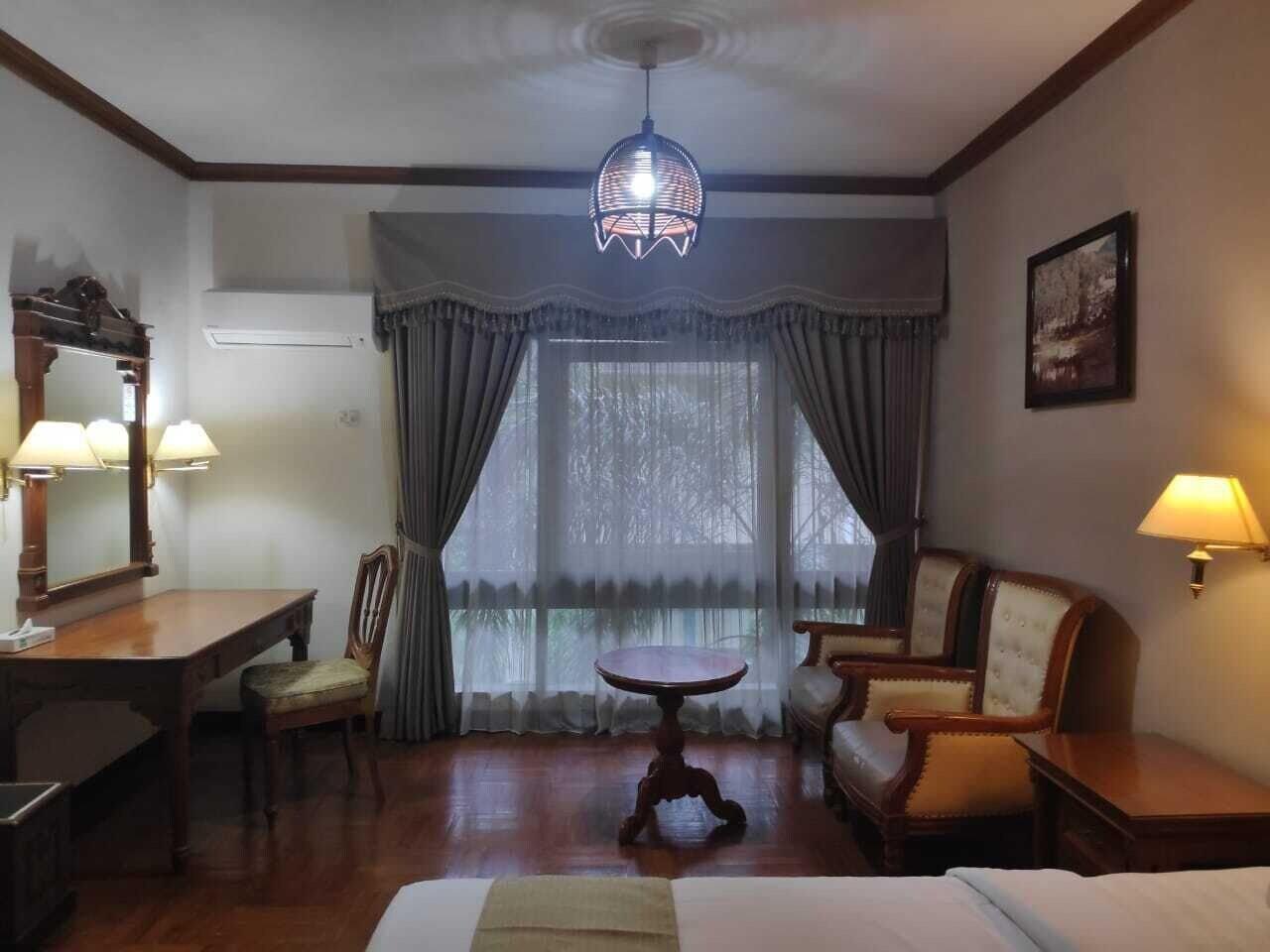 New Grand Park Hotel Сурабая Экстерьер фото